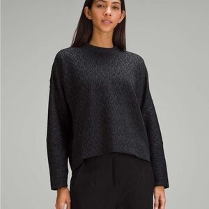 NWT Lululemon Textured Jacquard Crewneck Pullover Black / Obsidian, Size 10